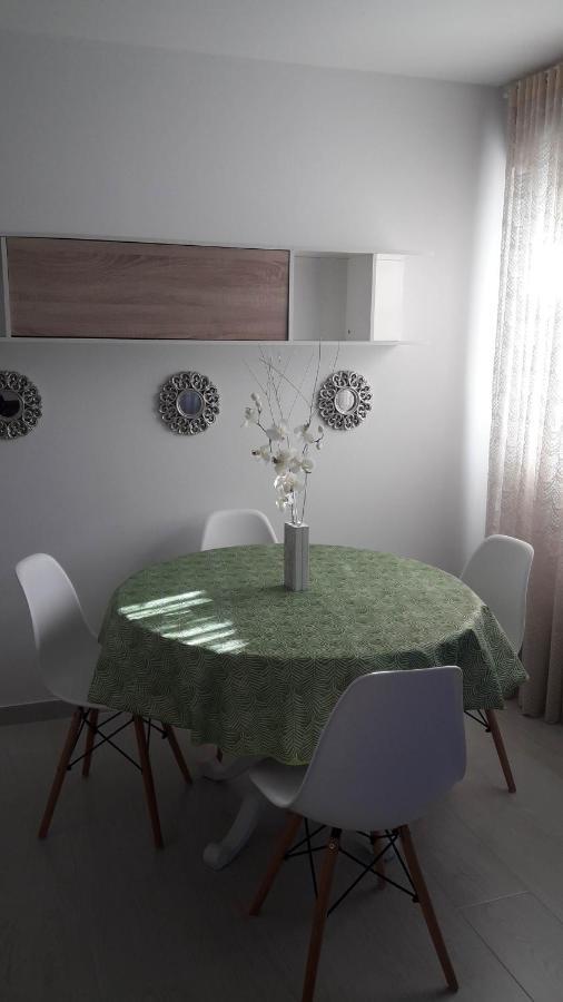 Atico Vacacional Apartment Muros Luaran gambar